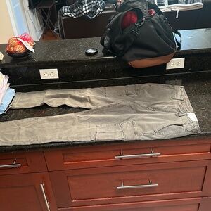 American Eagle slim lived-in cargo flex